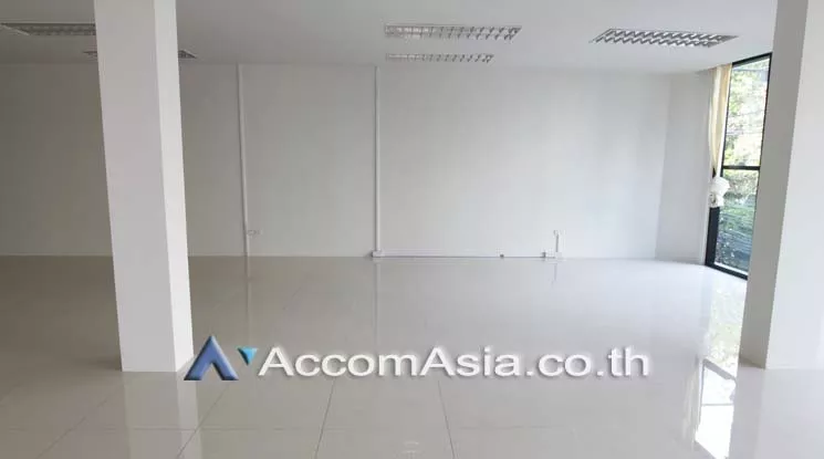  1  Office Space For Rent in Sukhumvit ,Bangkok BTS Phrom Phong AA17079